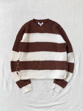 No Boundaries Brown & White Striped Knit Lace Grunge Sweater, Juniors XS (1)